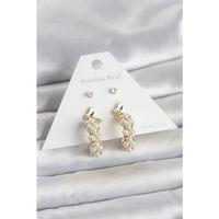 Pirinç Gold Renk Kelebek Detaylı Kadın Küpe Seti