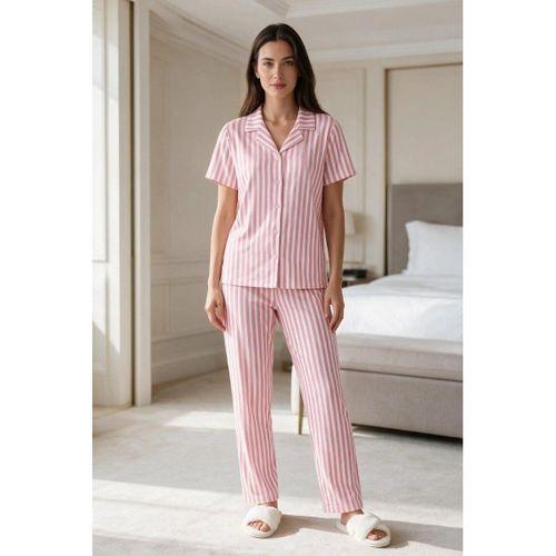 Kadın Pijama Takımı - Pembe Beyaz Çizgili Kısa Kollu Düğmeli Milan Kumaş