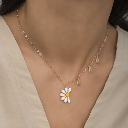 Lucky Life 925 Ayar Gumuss  Rose Papatya Seviyor Sevmiyor Bayan Kolye