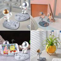 Mini Astronot Model Telefon Ve Tablet Tutucu Standı