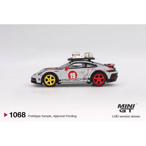 Mini GT Porsche 911 Dakar "Uncle Rally" BL 1068