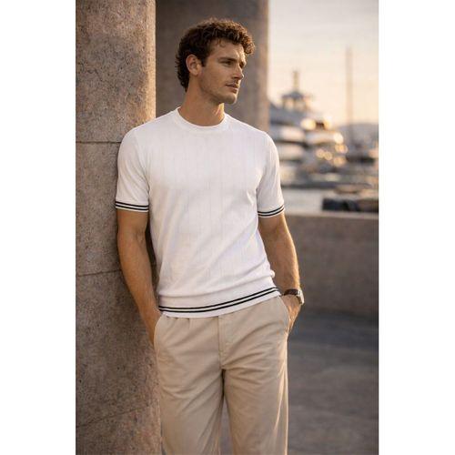 Dale Kolları Şeritli Bisiklet Yaka İnce Triko Örme Regular Fit Erkek T-Shirt - Ekru