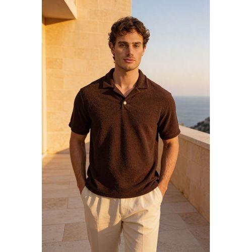 Aretus Şönil Kumaş Regular Fit Tek Düğmeli Polo Yaka Erkek T-Shirt - Kahve