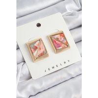 Pirinç Pembe Üçgen Kesim Detaylı Kare Model Vintage Gold Renk Kadın Küpe