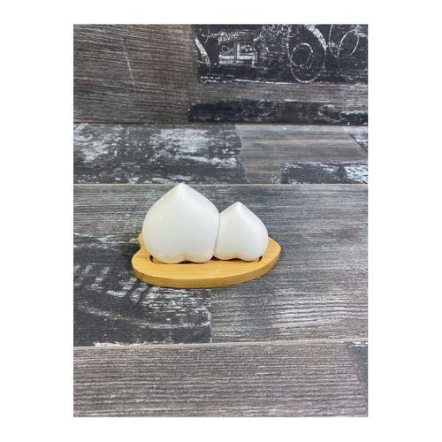 Hometarz Porselen 2 li Tuzluk Baharatlık Set Bambu Stantlı Kalpli