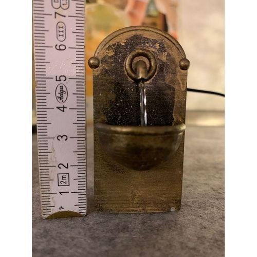 Tiny Mini Ama Tam Fonksiyon Duvar Lavabo Su Kuyu Çeşmesi - 5141933