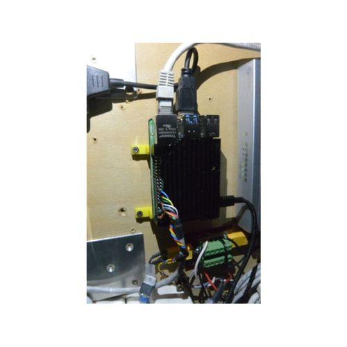 Raspberry Pi Duvar Montajı 3D Baskı (Bu ürün Sadece Plastik parçadır - Almadan Önce Soru Sorabilirsiniz)