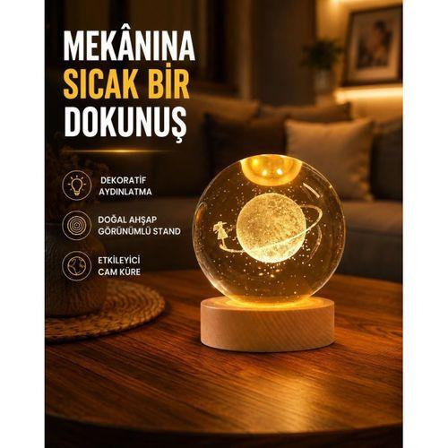 Kız Figürlü Sarı Cam Küre Işıklı Büyük Boy Ahşap Standlı Dekor