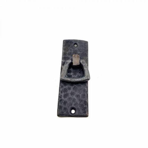 Antika Tarz Dekoratif Pirinç Dik Dövme Mobilya Kulbu - 90x31 Mm, Oksit