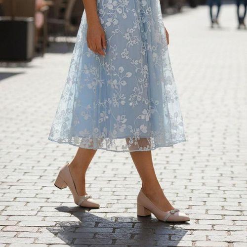 Fiyra 7034 Bej Taşlı 5 cm Kalın Kare Bayan Topuklu Ayakkabı