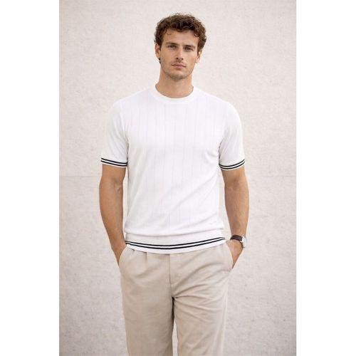 Dale Kolları Şeritli Bisiklet Yaka İnce Triko Örme Regular Fit Erkek T-Shirt - Ekru