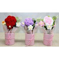 El Örgüsü Saksıda Gül Buketi