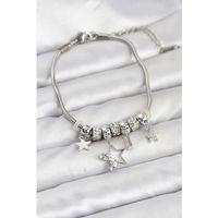 Gümüş Renk Pirinç Yıldız Model Charmlı Kadın Bileklik