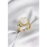 Gold Renk Beyaz Taşlı Vintage Kadın Yüzük