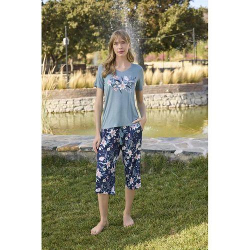 Çiçek Ve Yaprak Desenli Ve Baskılı Kapri Takımı