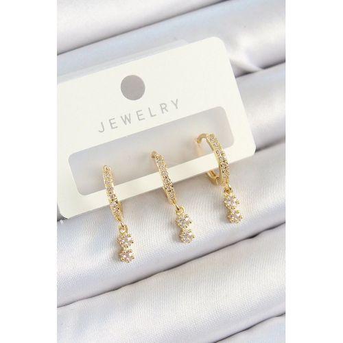 Pirinç Zirkon Taşlı Sallantılı Yıldız Model Gold Renk 3'lü Çift Kadın Küpe Set