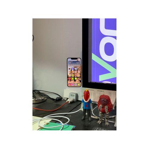 Magsafe Monitör Montaj Telefon Tutucu Standı (Bu ürün Sadece Plastik parçadır - Almadan Önce Soru Sorabilirsiniz)