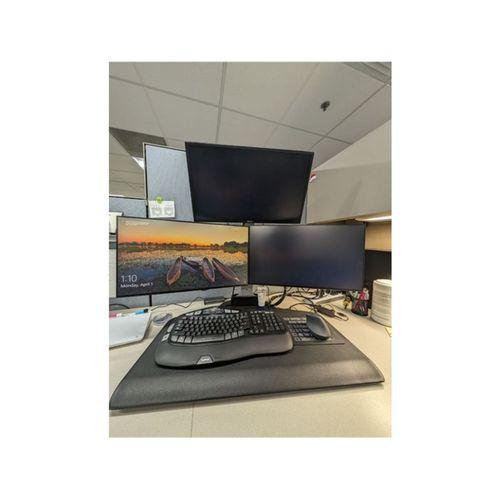 Yükselen Masa İçin Üçüncü Monitör Montajı (Bu ürün Sadece Plastik parçadır - Almadan Önce Soru Sorabilirsiniz)