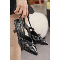 Tetti Siyah Rugan Topuklu Ayakkabı