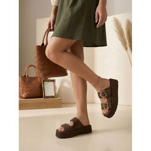 Yazlık Kadın Kahverengi Platform Taban Tokalı Terlik