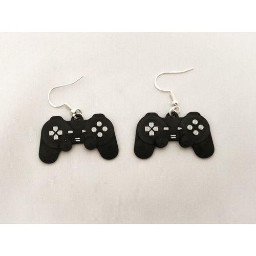 - PlayStation Kontrolcü İlhamlı Küpe (Bu ürün Sadece Plastik parçadır - Almadan Önce Soru Sorabilirsiniz)