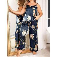 Büyük Beden Mavi Üstüne Çiçek Desenli İnce Askılı 2'li Saten Pijama Takımı