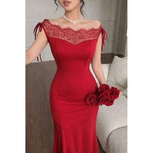 Kadın Göğüs Ve Yakası Dantel Detaylı Kayık Yaka Görünümlü Uzun Ithal Krep Elbise