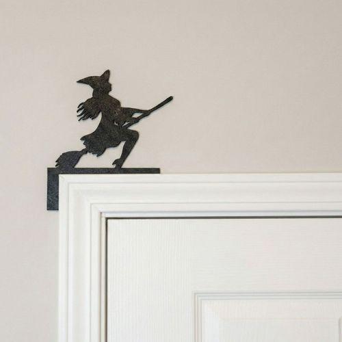 Cadı Figürlü Kapı Köşe Dekoru