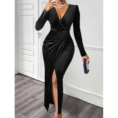 Kadın Uzun Kollu Kruvaze Yaka önünden çapraz Detaylı Uzun Kadife Elbise