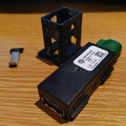 VW USB'den AUX Jack Adaptörüne (5q0035726 ila 5M0035724) - 5139649