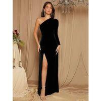 Kadın Uzun Kollu Yırtmaçlı önü Pile Detay Kadife Elbise