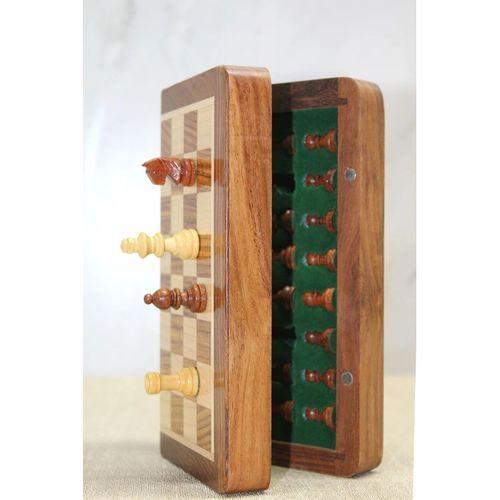 Özel Vernikli Mıknatıs Taşlı Ahşap Katlanabilir Kutulu Satranç Oyunu 12.5 Cm