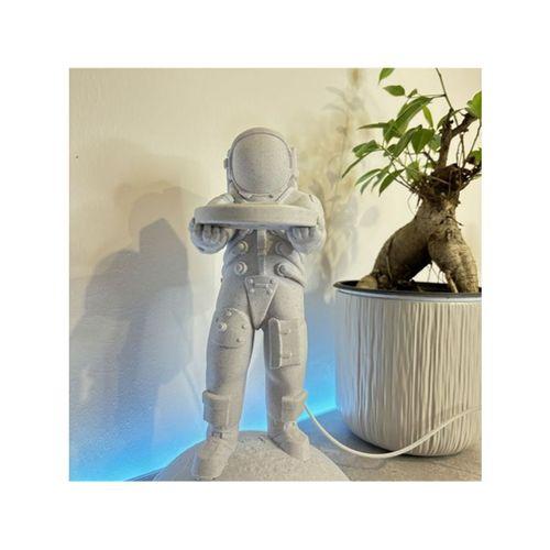 Astronot Magsafe Şarj Cihazı Tutucu (Bu ürün Sadece Plastik parçadır - Almadan Önce Soru Sorabilirsiniz)