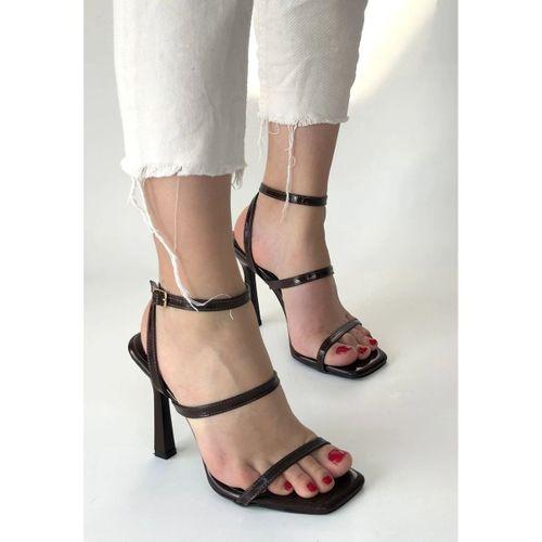 Umira Kahverengi Rugan Topuklu Bilekten Kemerli Ayakkabı