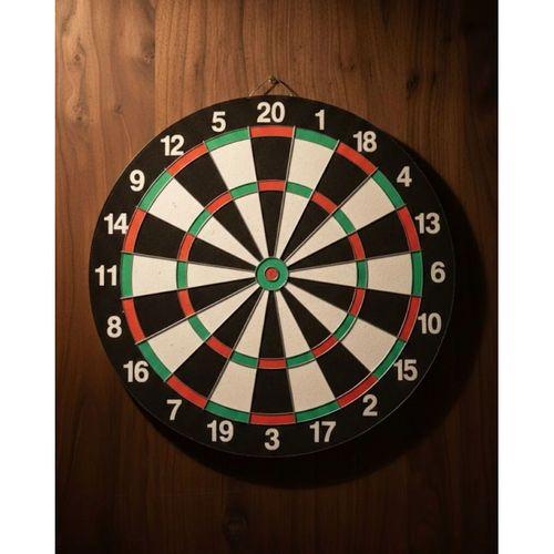 15 İnç Dart Tahtası Seti Dayanıklı Yapı 4 Metal Dart Oku