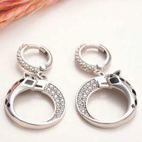 ​Lucky Life 925 Ayar Gumuss  Sallantılı Kaplan Figürlü Lucky Life Lucky Life Kadın Küpe