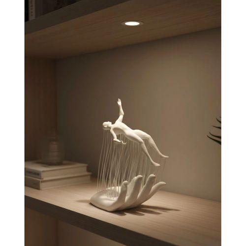 3d El Üzerinde İnsan Figürü Beyaz Minimal Masa Üstü Dekor