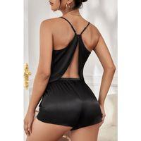 Kadın Siyah Asimetrik Sırt Dekolte Detaylı Şık Şortlu Gecelik Takım