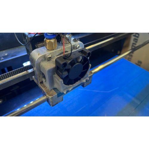 - Creatbot DE Eski Versiyon için Fan Shroud (Bu ürün Sadece Plastik parçadır - Almadan Önce Soru Sorabilirsiniz)