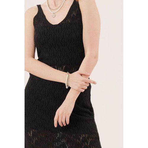 Ajurlu V Yaka Püskül Detaylı Siyah Elbise