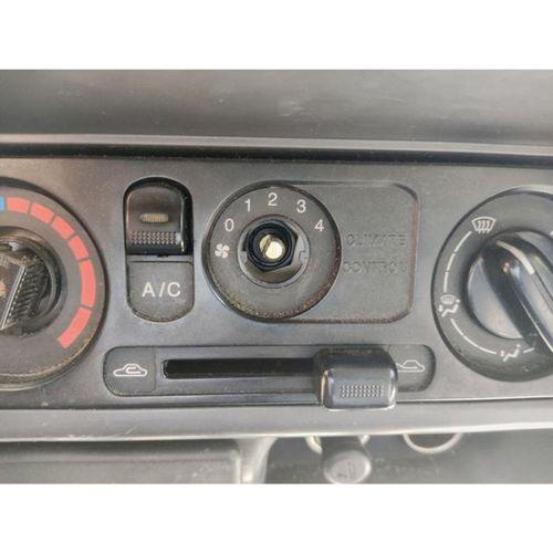Ford Ranger (Mazda B2500) ısıtıcı fan kontrol düğmesi ABS Baskı 00051