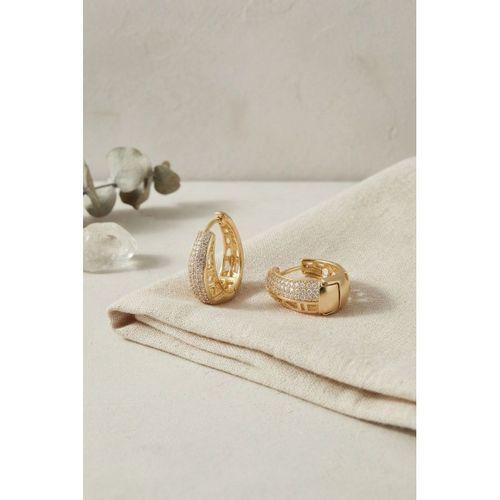 Gold Renk Zirkon Taşlı ve Motif Detaylı Damla Halka Model Kadın Küpe