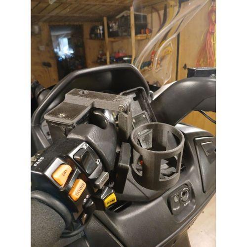 Burgman 650 – 6894802 için bardak tutucu