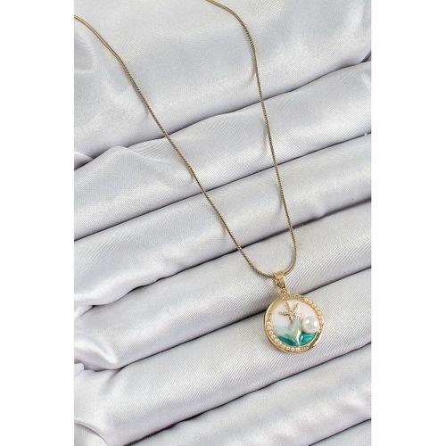 316L Çelik Zincir Beyaz Mineli Sanatsal Portre İnci Detaylı Deniz Yılıdızı Model Gold Renk Kadın Kolye