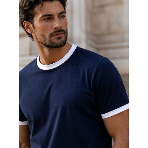 Capra Yaka Kol Biyeli Basic Pamuk Likralı İki İplik Erkek T-Shirt - Lacivert