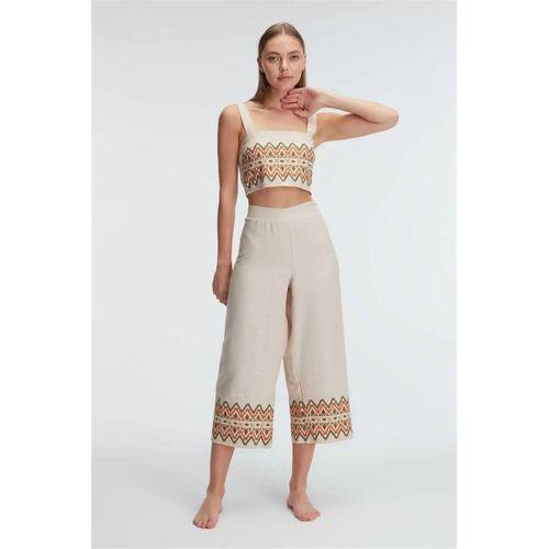 Askılı Oyuk U Yaka Geometrik Yazlık Uzun Nakış Detaylı Pijama Takımı