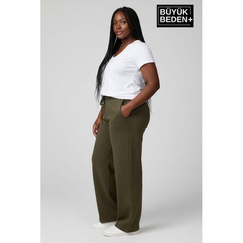 Kadın Büyük Beden Rahat Kesim Paça Reçmeli İnce Eşofman Altı SPR26EAK952