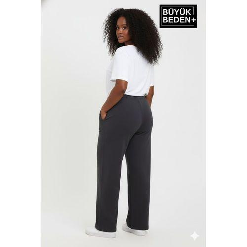 Kadın Büyük Beden Rahat Kesim Paça Reçmeli İnce Eşofman Altı SPR26EAK952