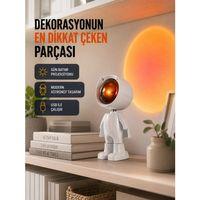 Gün Batımı Efekti Sunan Astronot Led Masa Lambası Yeni Nesil