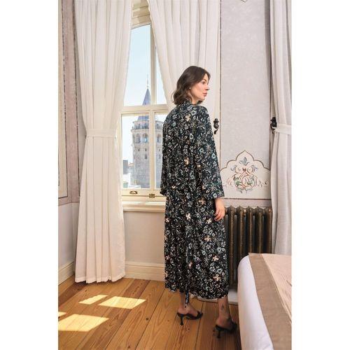 Çiçek Ve Yaprak Desenli Dantelli Ve Dekolteli Sabahlık Takımı